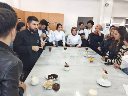 Birinci Sınıflara Uygulama Mutfağı Gezdirildi